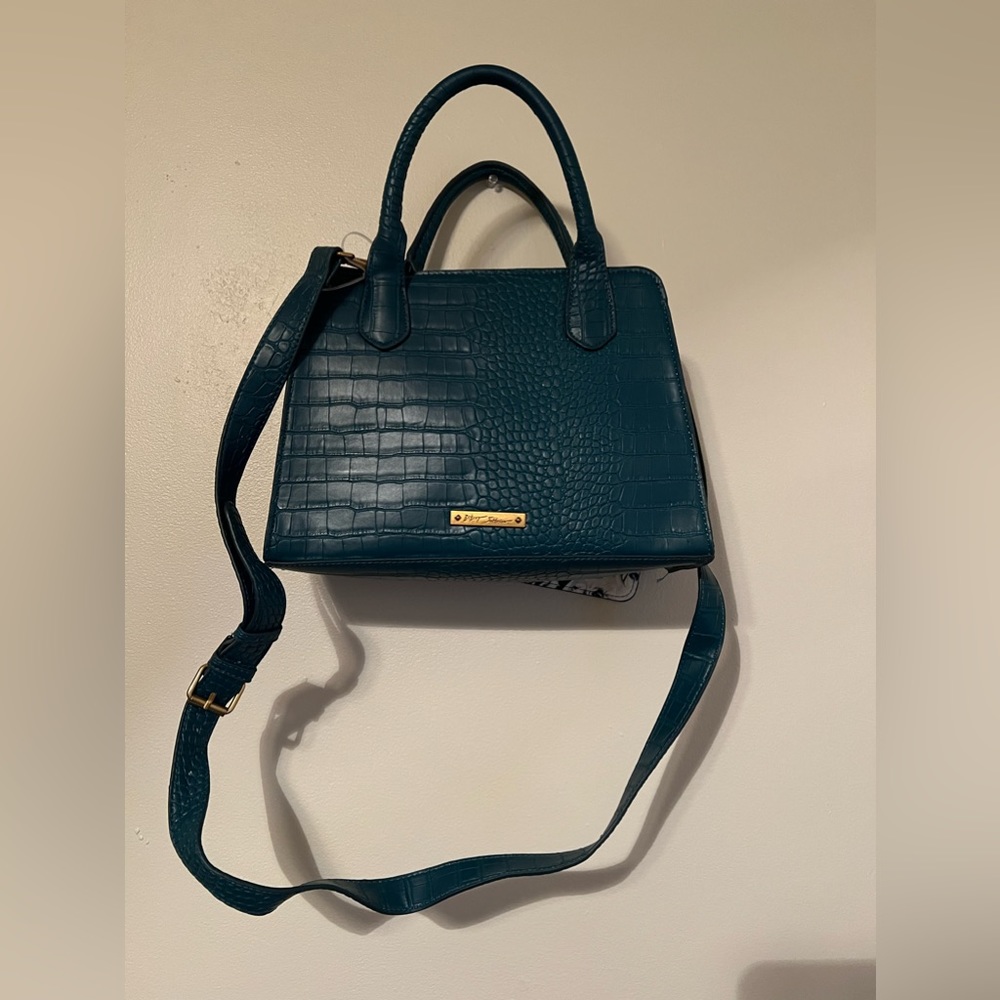 Betsey Johnson Teal Mid-Size Purse (FREE WRISTLET INCLUDED) - Picture 4 of 11